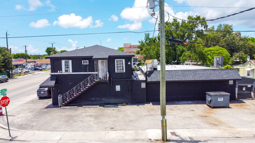 More Photos Of 3490 NW 32nd Ave, Miami General Retail For Sale