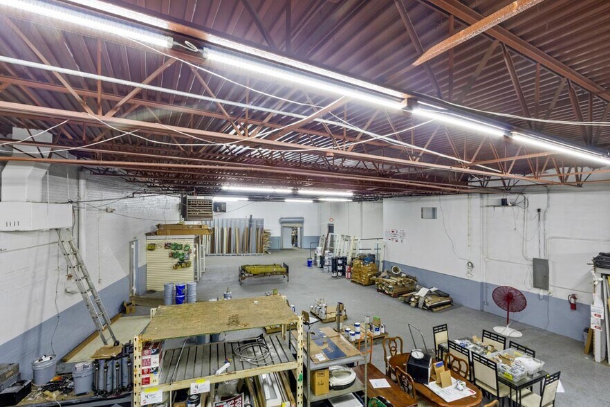 More Photos Of 223 Fearing Blvd, Toledo Freestanding For Lease