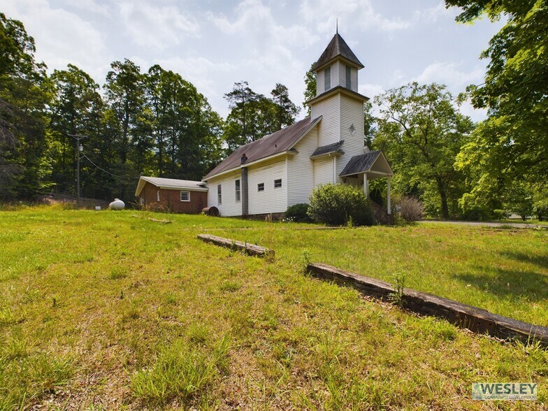 Primary Photo Of 500 Old Linville Rd, Marion Religious Facility For Sale