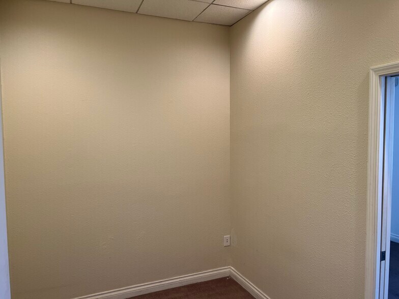 More Photos Of 5868 S Pecos Rd, Las Vegas Office Residential For Sale