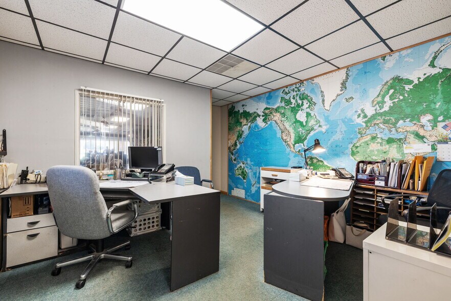 More Photos Of 605 W Baltimore St, Wilmington Storefront For Sale