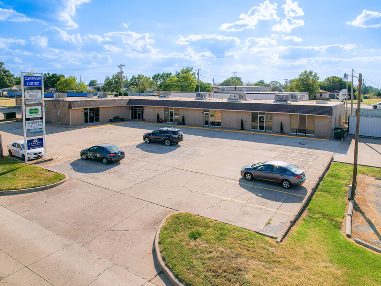 Primary Photo Of 1714-1722 N 4th St, Ponca City Medical For Sale