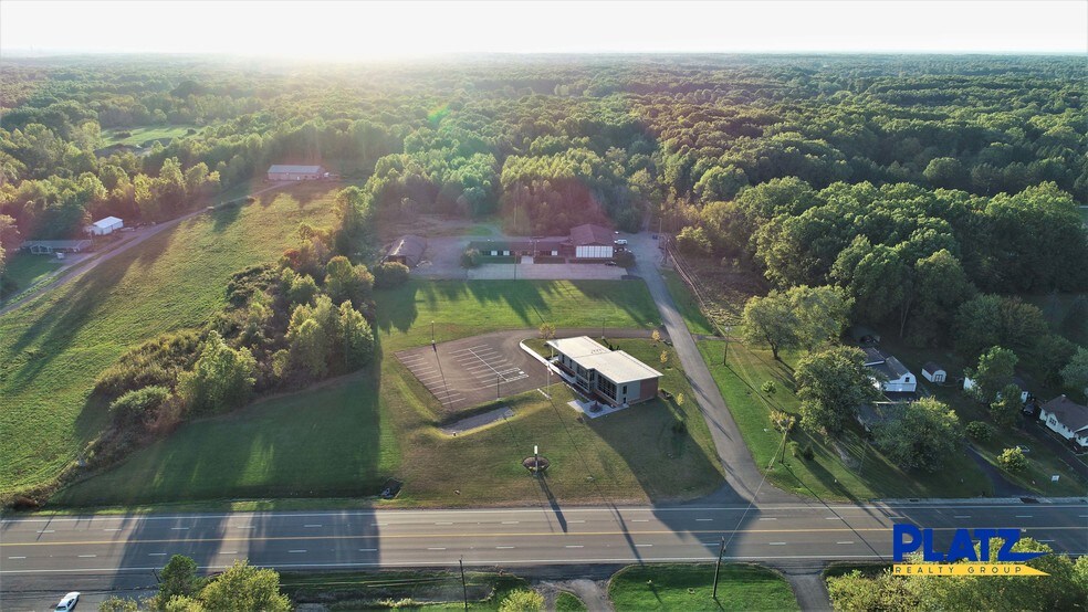 More Photos Of 1372 Youngstown Kingsville Rd SE, Vienna Office For Lease