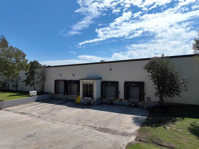 More Photos Of 412 Groves St, Lugoff Manufacturing For Lease