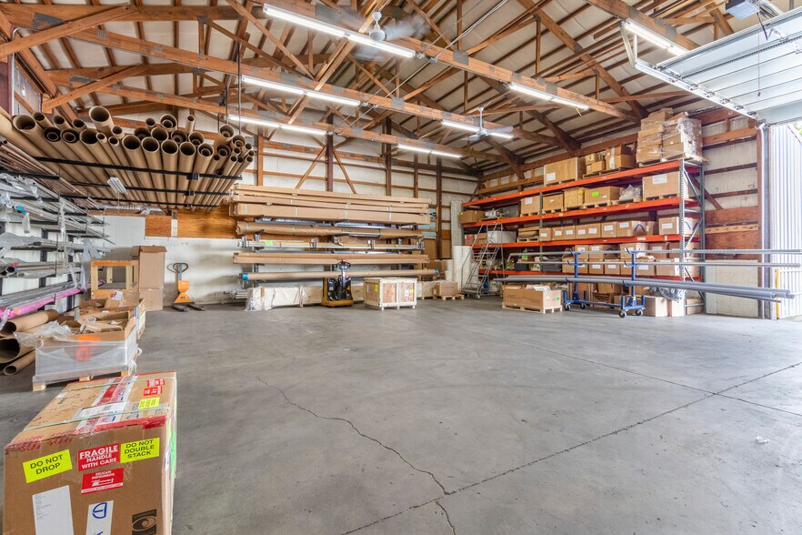 More Photos Of 5095 Crookshank Rd, Cincinnati Light Manufacturing For Sale