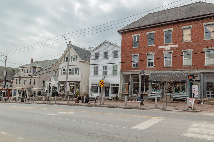 Primary Photo Of 72 Main St, Wiscasset Storefront Retail Residential For Sale