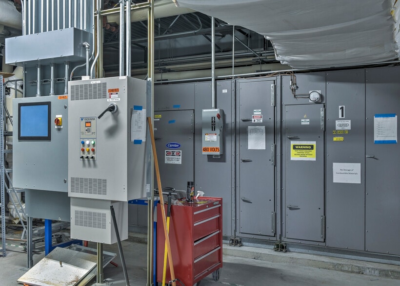 More Photos Of 10 Bowman Dr, Keene Warehouse For Sale