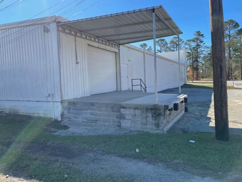 More Photos Of 435 S Main St, Swainsboro Freestanding For Sale