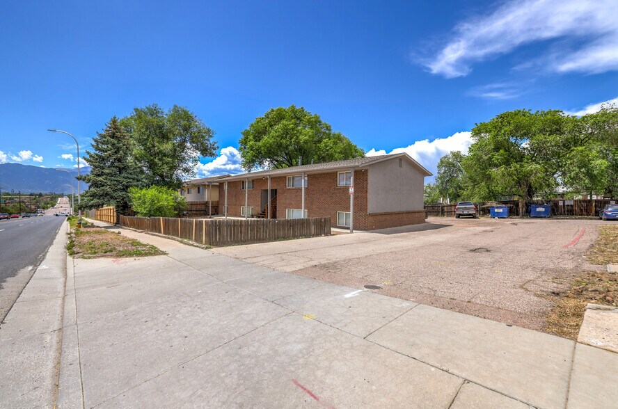 More Photos Of 4060 Airport Rd, Colorado Springs Apartments For Sale