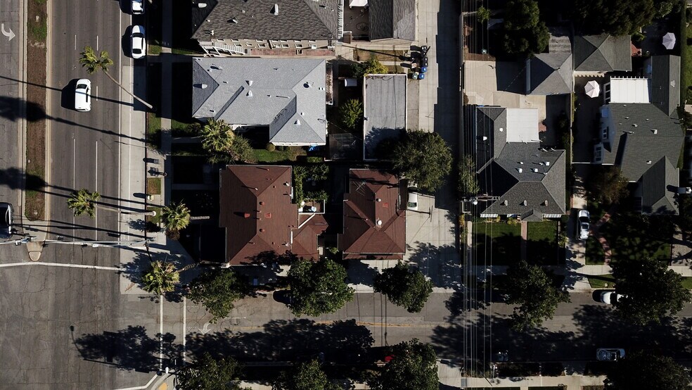 More Photos Of 988 W Glenoaks Blvd, Glendale Apartments For Sale