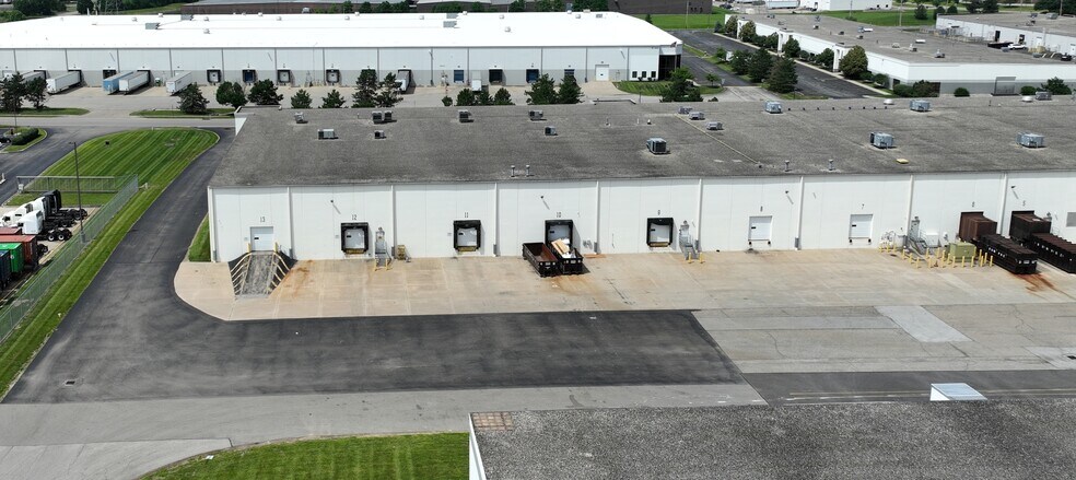 More Photos Of 9407-9415 Meridian Way, West Chester Warehouse For Lease