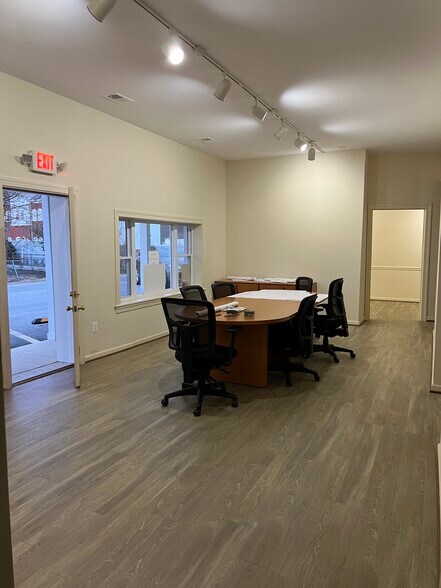 More Photos Of 7252 Benedict Ave, Benedict Storefront Retail Office For Lease