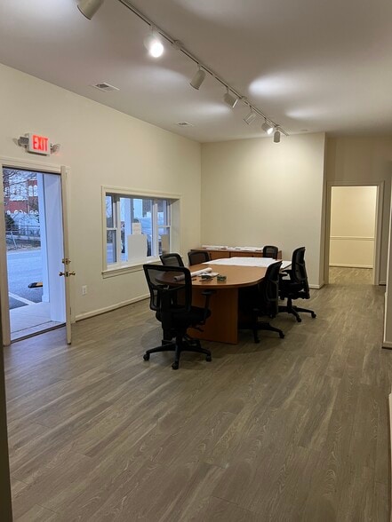 More Photos Of 7252 Benedict Ave, Benedict Storefront Retail Office For Lease