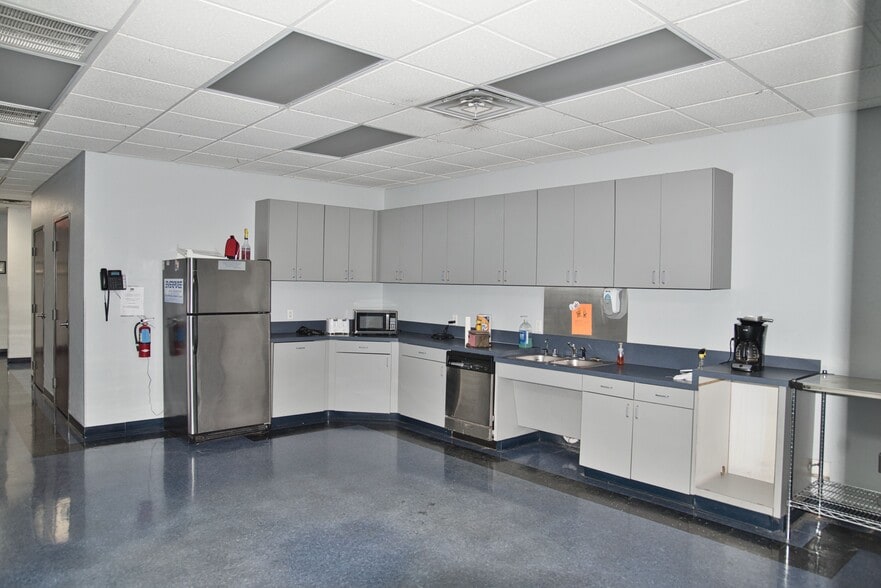 More Photos Of 3040 E Meadows Blvd, Mesquite Light Distribution For Sale