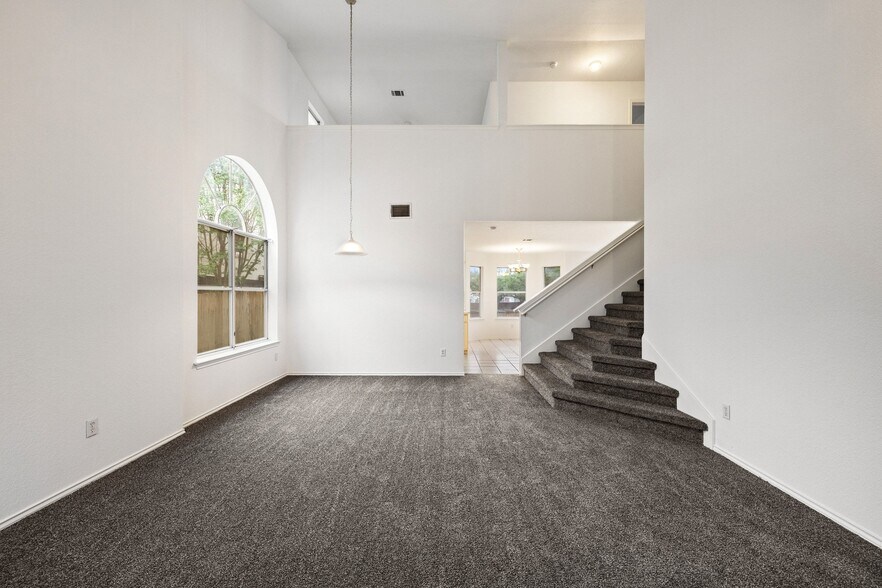 More Photos Of 4416 Campo Verde Dr, Austin Multifamily For Sale