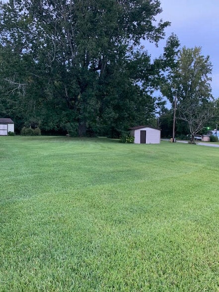 More Photos Of 113 Sandy Dr, Winton Manufactured Housing Mobile Home Park For Sale