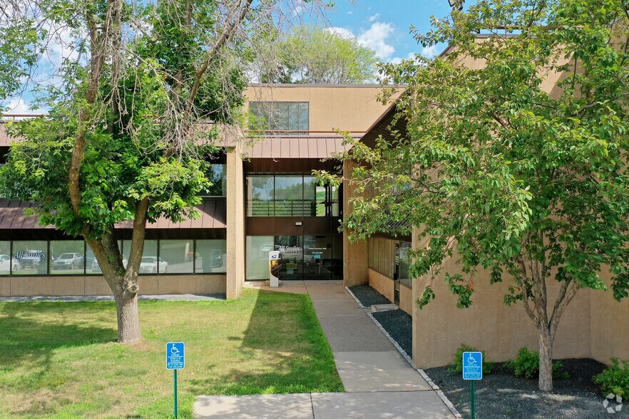 More Photos Of 7501 80th St S, Cottage Grove Medical For Sale