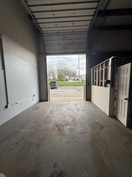 More Photos Of 5010 Gateway Dr, Medina Self Storage For Lease