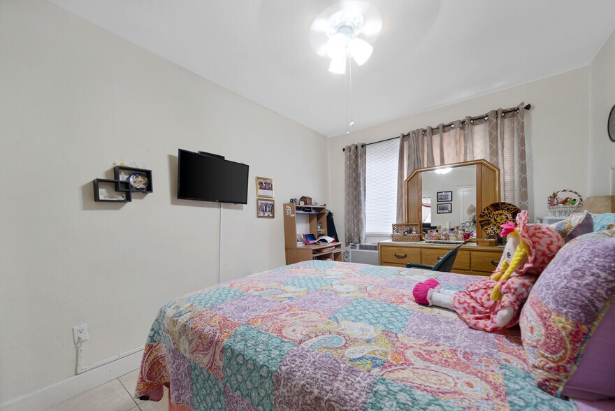 More Photos Of 931 SW 3rd St, Miami Apartments For Sale