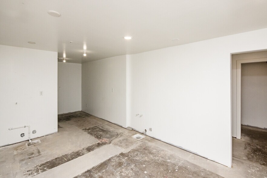 More Photos Of 1515 Marlboro Dr, Lake Havasu City Restaurant For Sale