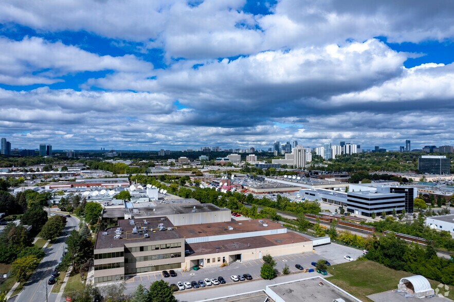 More Photos Of 85 Scarsdale Rd, Toronto Office For Lease