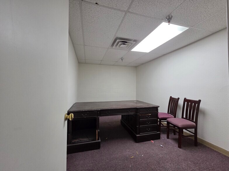 More Photos Of 13572 TX-249, Houston Industrial For Lease