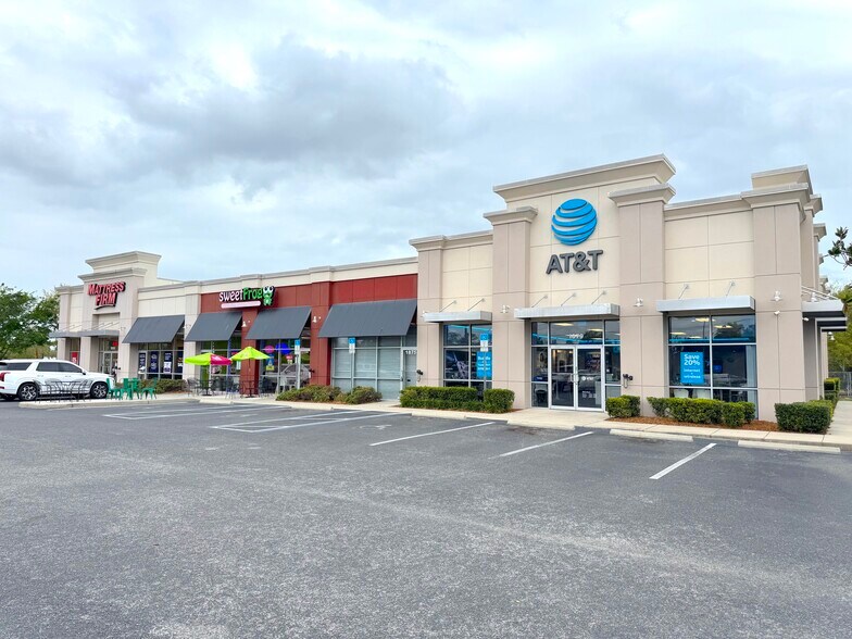 Primary Photo Of 1859 Commercial Way, Spring Hill Freestanding For Lease