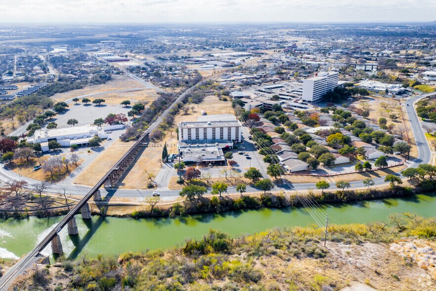 More Photos Of 441 Rio Concho Dr, San Angelo Hotel For Sale