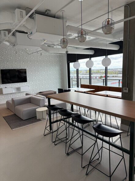 More Photos Of 8250 Manitoba St, Vancouver Flex For Lease