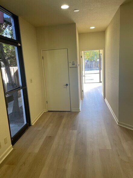 More Photos Of 96 W Campbell Ave, Campbell Office For Lease