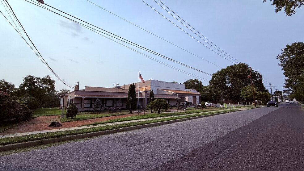 Primary Photo Of 61 Whittaker St, Riverside Specialty For Sale