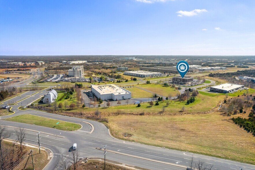 More Photos Of 11220 Assett Loop, Manassas Office For Lease