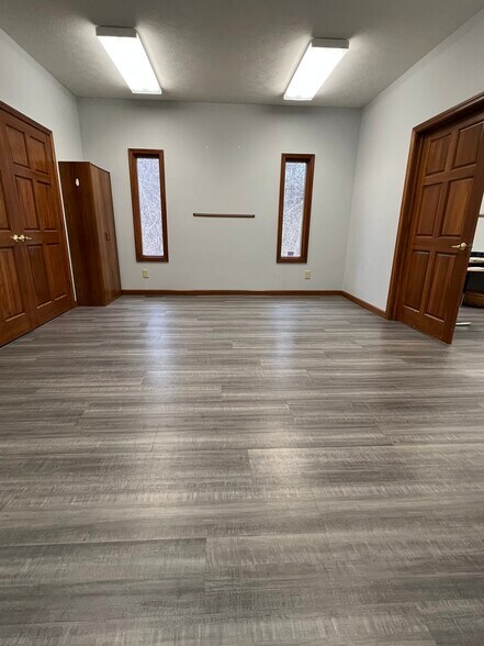 More Photos Of 5150 Moller Rd, Indianapolis Specialty For Sale