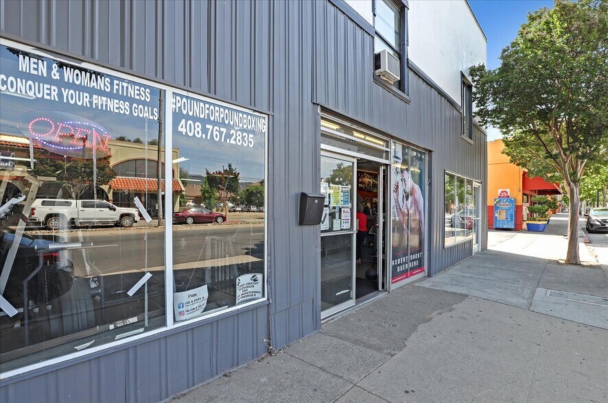More Photos Of 7648 Monterey St, Gilroy Storefront For Sale