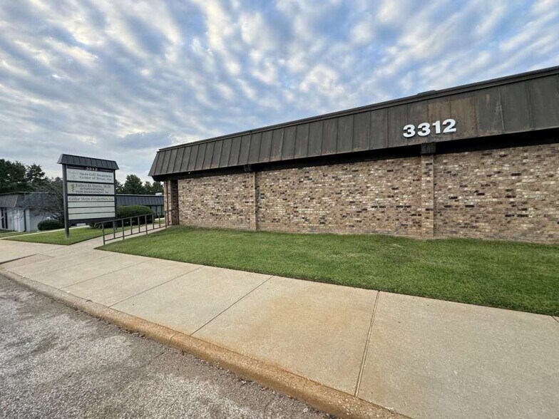 More Photos Of 3312 N University Dr, Nacogdoches Office For Sale