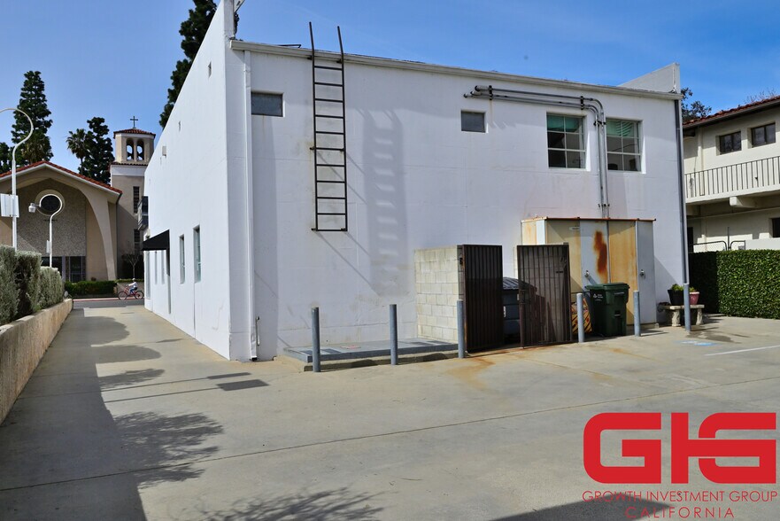 More Photos Of 88 N Hill Ave, Pasadena Storefront For Sale