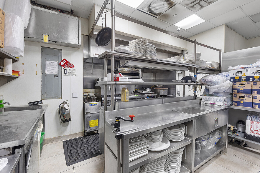 More Photos Of 401 W Atlantic Ave, Delray Beach Storefront Retail Office For Sale