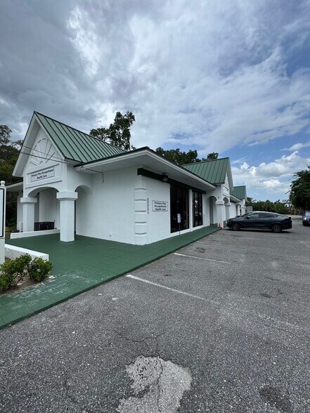 Primary Photo Of 1539 Parental Home Rd, Jacksonville Medical For Lease