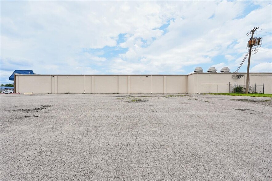 More Photos Of 4915 S Union Ave, Tulsa Office For Sale