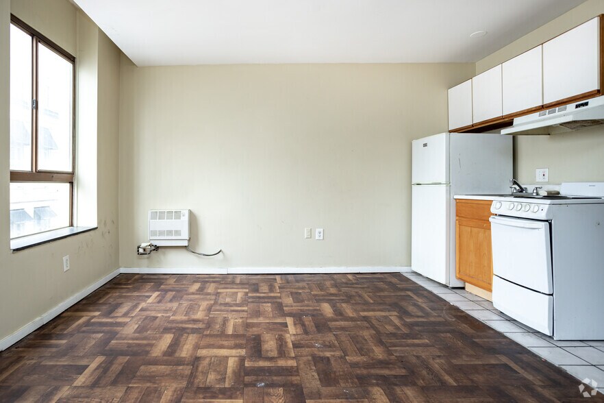 More Photos Of 35 Chestnut St, Rochester Apartments For Sale