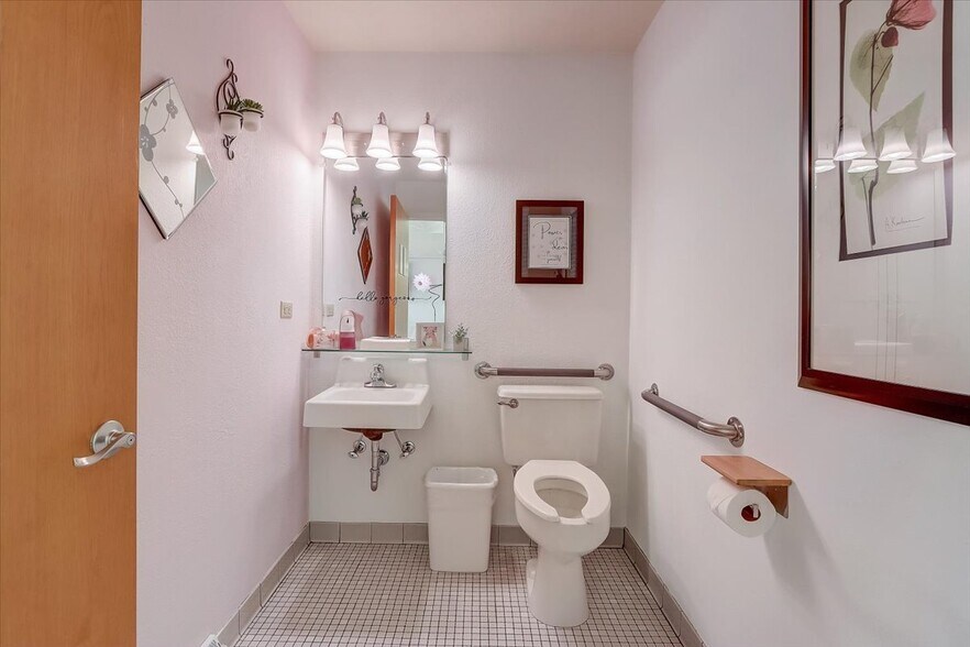 More Photos Of 111-113 Depot, Johnson Creek Medical For Sale