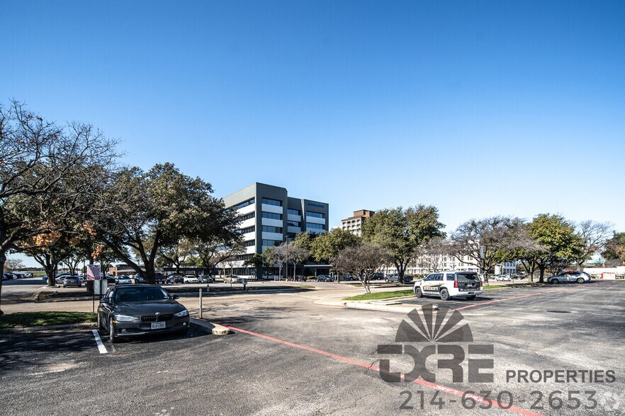 More Photos Of 1250 W Mockingbird Ln, Dallas Office For Lease