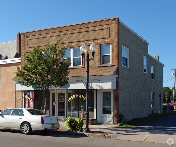 More Photos Of 125 E Main St, Patchogue Storefront Retail Residential For Lease