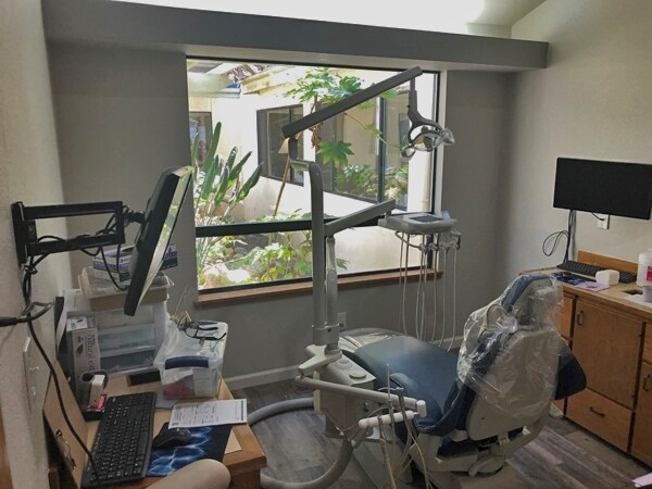 More Photos Of 114 W Ivy St, Hanford Medical For Sale