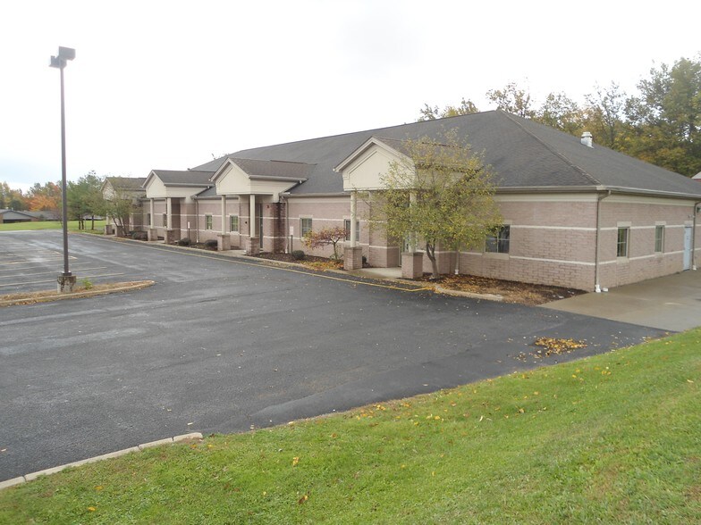More Photos Of 5401 Ashley Cir, Youngstown Medical For Lease