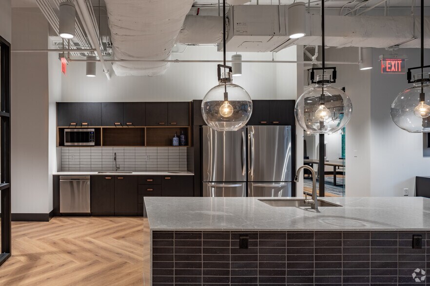 More Photos Of 1277 Lenox Park Blvd, Atlanta Office For Lease