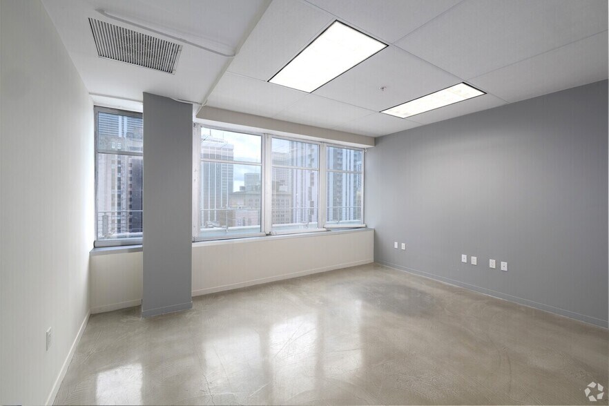 More Photos Of 14 NE 1st Ave, Miami Office For Sale