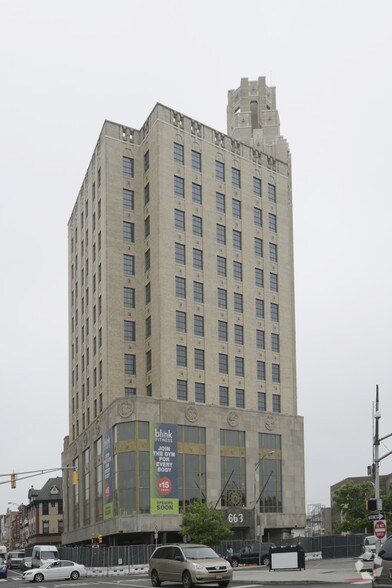 More Photos Of 663 Main Ave, Passaic Office For Lease