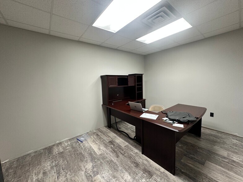 More Photos Of 4485 N Industrial Dr, Cumming Warehouse For Lease