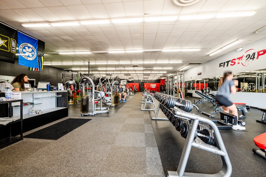 More Photos Of 410 N 2nd St, Niles General Retail For Sale